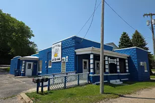 214 Arthur St, Manistee, MI 49660 - Photo 1