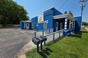 214 Arthur St, Manistee, MI 49660 - Photo 2