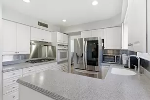 37638 Lancaster St, Livonia, MI 48154 - Photo 10