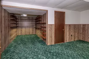 15000 Stone Jug Rd, Battle Creek, MI 49015 - Photo 16