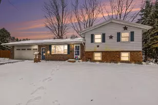 8203 Verlynda Dr, Watervliet, MI 49098 - Photo 1