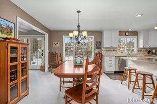 2401 Okemos Dr SE, Grand Rapids, MI 49506 - Photo 10