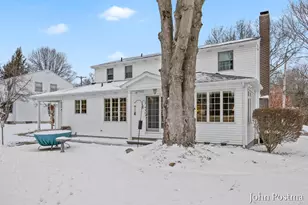 2401 Okemos Dr SE, Grand Rapids, MI 49506 - Photo 28