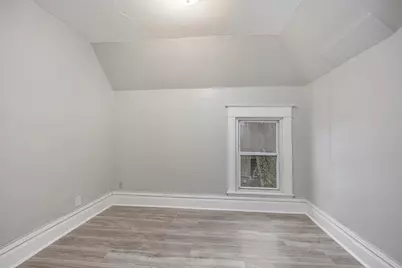 596 Superior Street, Benton Harbor, MI 49022 - Photo 12