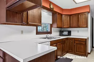 15881 Groesbeck St, Grand Haven, MI 49417 - Photo 10