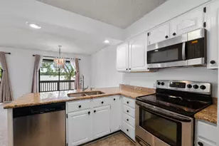 730 Cliffs Dr, Ypsilanti, MI 48198 - Photo 6
