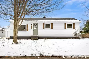 301 Donna Dr SE, Lowell, MI 49331 - Photo 2