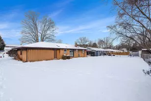 1039 Rose St, Marshall, MI 49068 - Photo 8