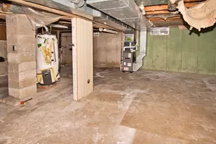 903 N Detroit St, Buchanan, MI 49107 - Photo 22