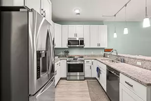 460 Broadway St, South Haven, MI 49090 - Photo 6