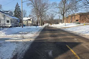 1420 Humphrey St, Kalamazoo, MI 49048 - Photo 4