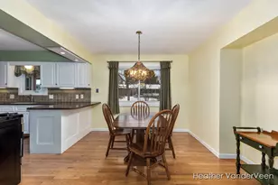 7951 Engelhurst Ct, Jenison, MI 49428 - Photo 8