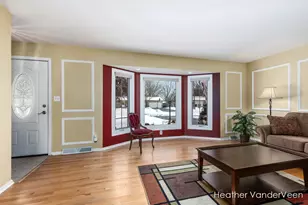7951 Engelhurst Ct, Jenison, MI 49428 - Photo 6
