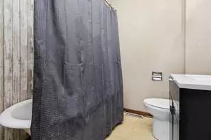 604 E 2nd St, Lawton, MI 49065 - Photo 14