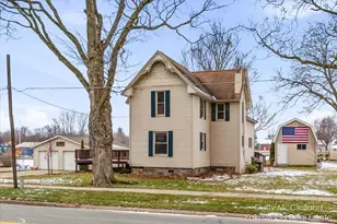 1657 Jordan Lake Ave, Lake Odessa, MI 48849 - Photo 2