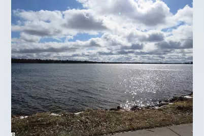 301 N Lake Street #208, Cadillac, MI 49601 - Photo 12