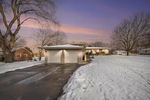 2175 Pioneer Dr, Jackson, MI 49201 - Photo 2