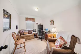 2175 Pioneer Dr, Jackson, MI 49201 - Photo 18