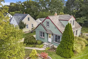 1228 Spring Ave NE, Grand Rapids, MI 49505 - Photo 4