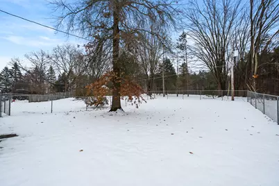 806 E 4th Street, Lawton, MI 49065 - Photo 22