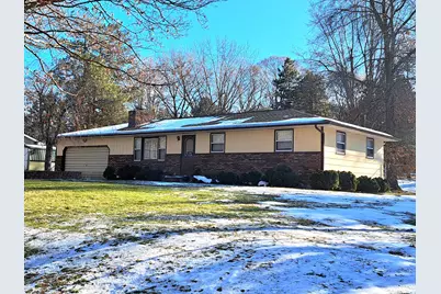 806 E 4th Street, Lawton, MI 49065 - Photo 1