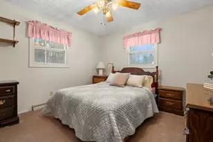 806 E 4th St, Lawton, MI 49065 - Photo 14