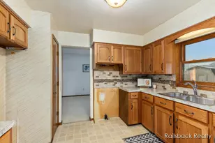 3535 Bromley Dr SE, Grand Rapids, MI 49508 - Photo 12