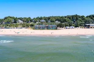 1159 S Harbor Dr, Grand Haven, MI 49417 - Photo 1