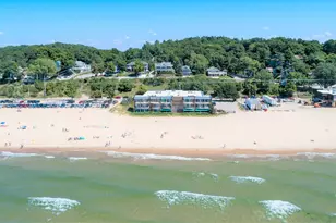 1159 S Harbor Dr, Grand Haven, MI 49417 - Photo 1