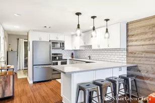 1159 S Harbor Dr, Grand Haven, MI 49417 - Photo 10