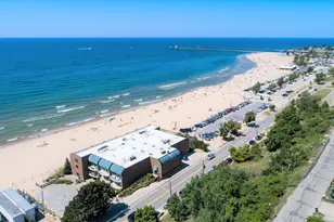 1159 S Harbor Dr, Grand Haven, MI 49417 - Photo 52