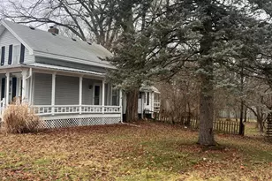 914 W Maumee St, Adrian, MI 49221 - Photo 1