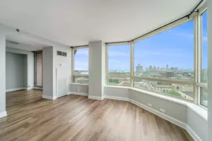 3320 Spinnaker Ln, Detroit, MI 48207 - Photo 2