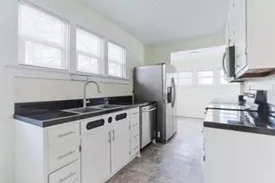 11 N Barrett St, Niles, MI 49120 - Photo 10