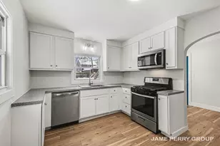 1335 Johnston St SE, Grand Rapids, MI 49507 - Photo 6