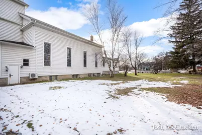 404 N Hudson Street SE, Lowell, MI 49331 - Photo 6
