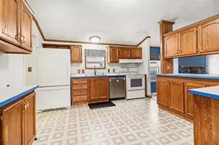 7299 White Swan Ln, Ludington, MI 49431 - Photo 6