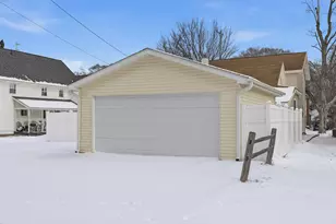 117 N 3rd Ave, Big Rapids, MI 49307 - Photo 32