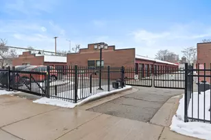 600 Broadway Ave NW, Grand Rapids, MI 49504 - Photo 46