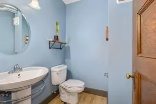 600 Broadway Ave NW, Grand Rapids, MI 49504 - Photo 8