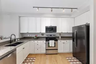 600 Broadway Ave NW, Grand Rapids, MI 49504 - Photo 12