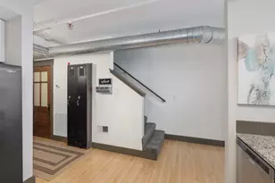 600 Broadway Ave NW, Grand Rapids, MI 49504 - Photo 10
