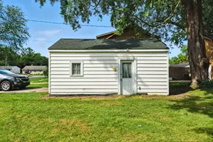 300 N Lenawee St, Durand, MI 48429 - Photo 24