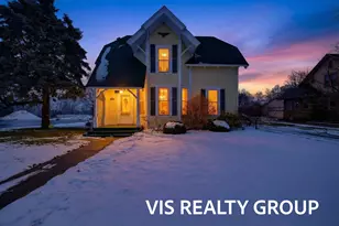 223 E Savidge St, Spring Lake, MI 49456 - Photo 4