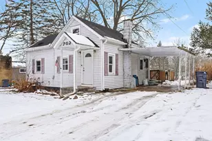 702 S Davis St, Vicksburg, MI 49097 - Photo 2