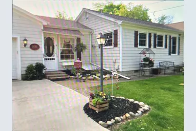 1035 Maple Street, Albion, MI 49224 - Photo 2