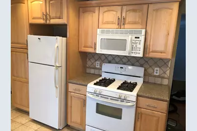 924 E Windemere Avenue, Royal Oak, MI 48073 - Photo 10