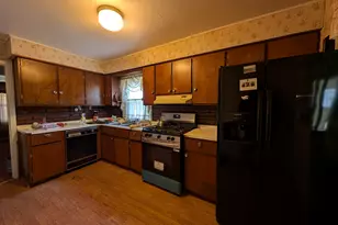 497 Montana Ave, Pontiac, MI 48341 - Photo 8