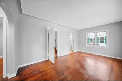 713 N Jefferson Street, Lowell, MI 49331 - Photo 2