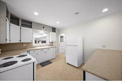 721 N Jefferson Street, Lowell, MI 49331 - Photo 8